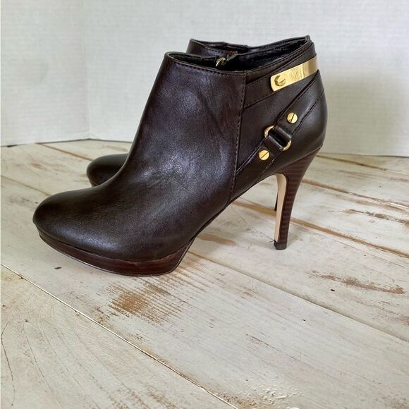 MARC FISHER booties Blaine 3 Dark Brown heeled boots faux leather Size 6.5 M EUC - Picture 4 of 12